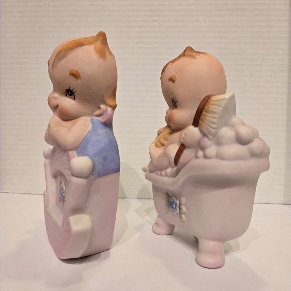 Vintage Lefton Baby Figurines Japan – Nursery Bathtub & Rocking Chair Set - Picture 3 of 6